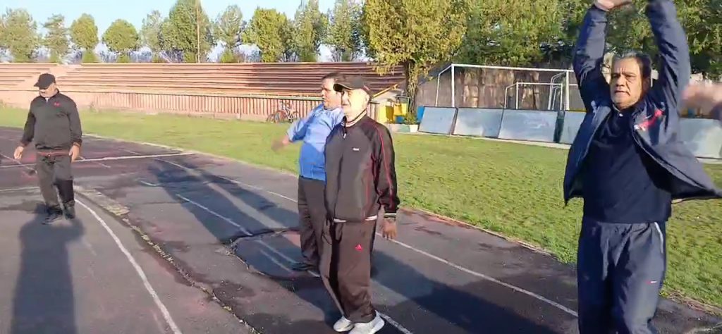 برگزاری ورزش صبحگاهی هیات ورزشهای همگانی شهرستان نهاوند در استادیوم علیمرادیان