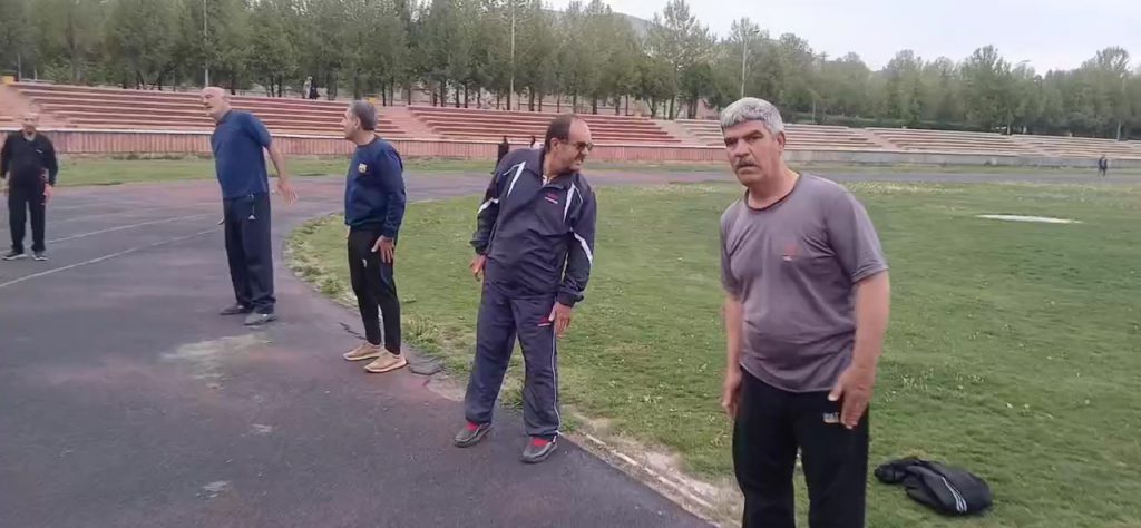 اجرای ورزش صبحگاهی هیئت ورزشهای همگانی نهاوند در استادیوم علیمرادیان